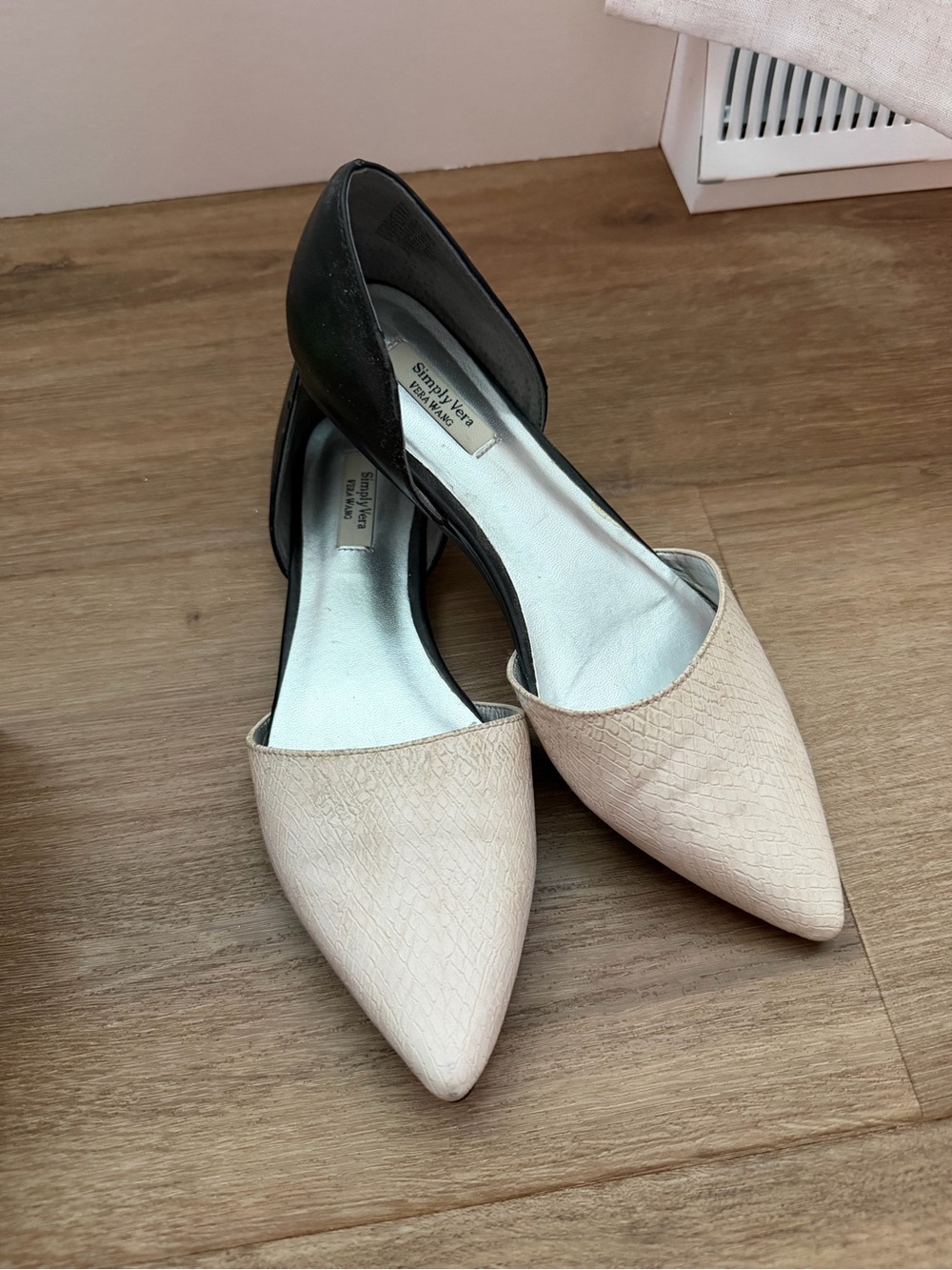 Simply Vera Vera Wang Two-Tone Pointed D'Orsay Flats in Nude and Black